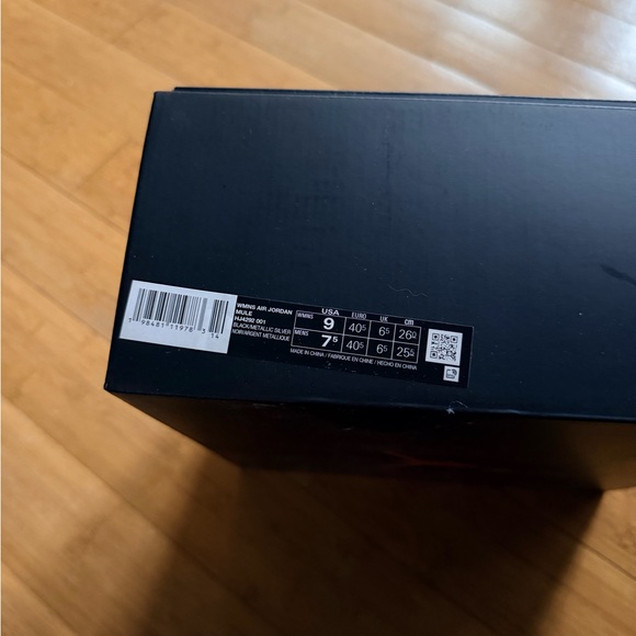 Women’s Air Jordan Loafer Mule - Picture 8 of 9